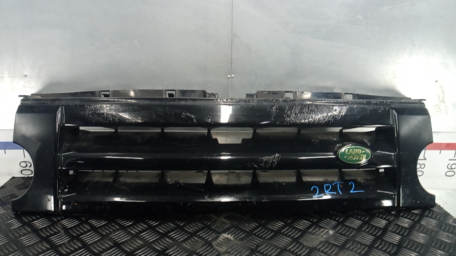 Решетка радиатора к Land Rover Discovery 2007