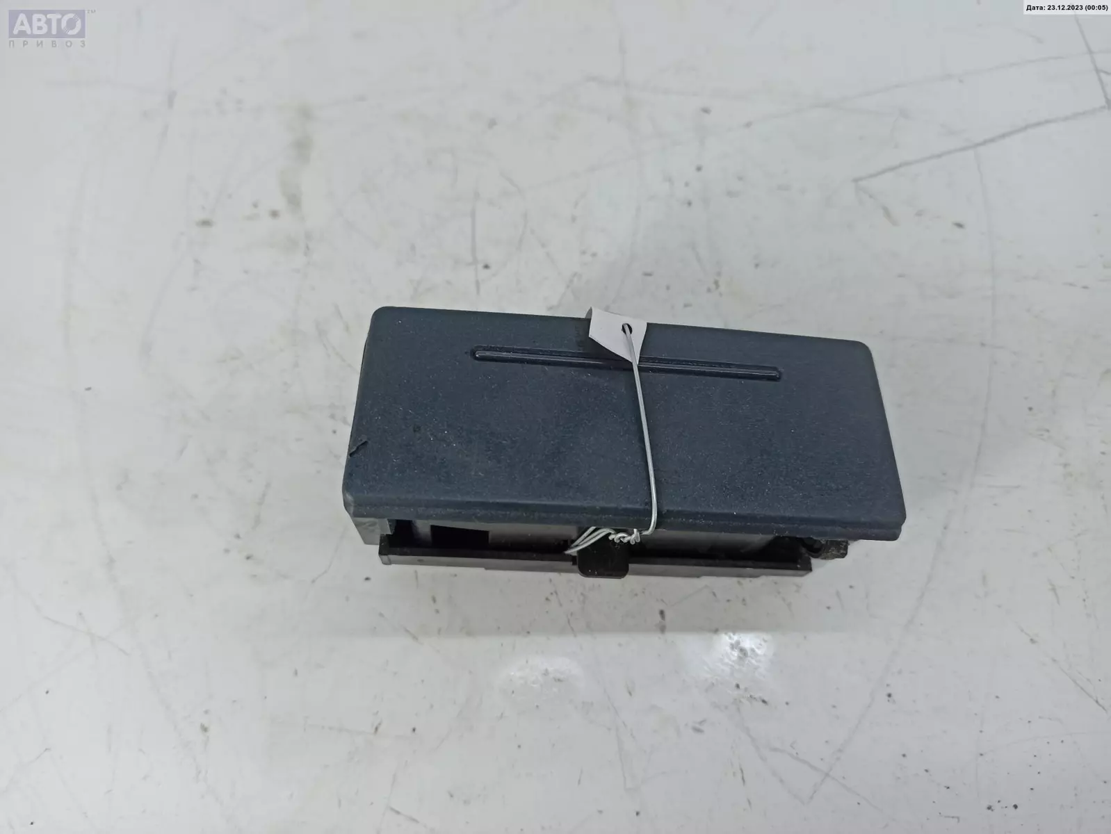 Пепельница к Audi A6 1999
