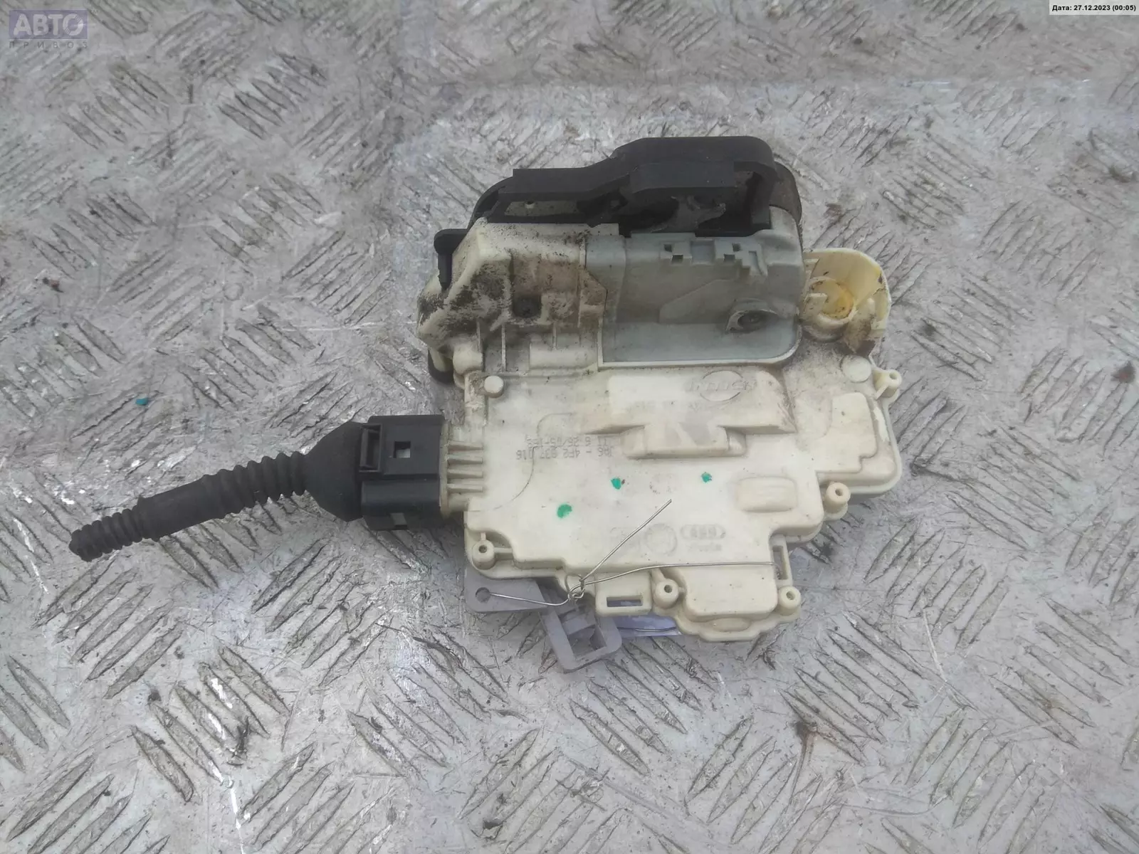 Замок двери к Audi A3 2005