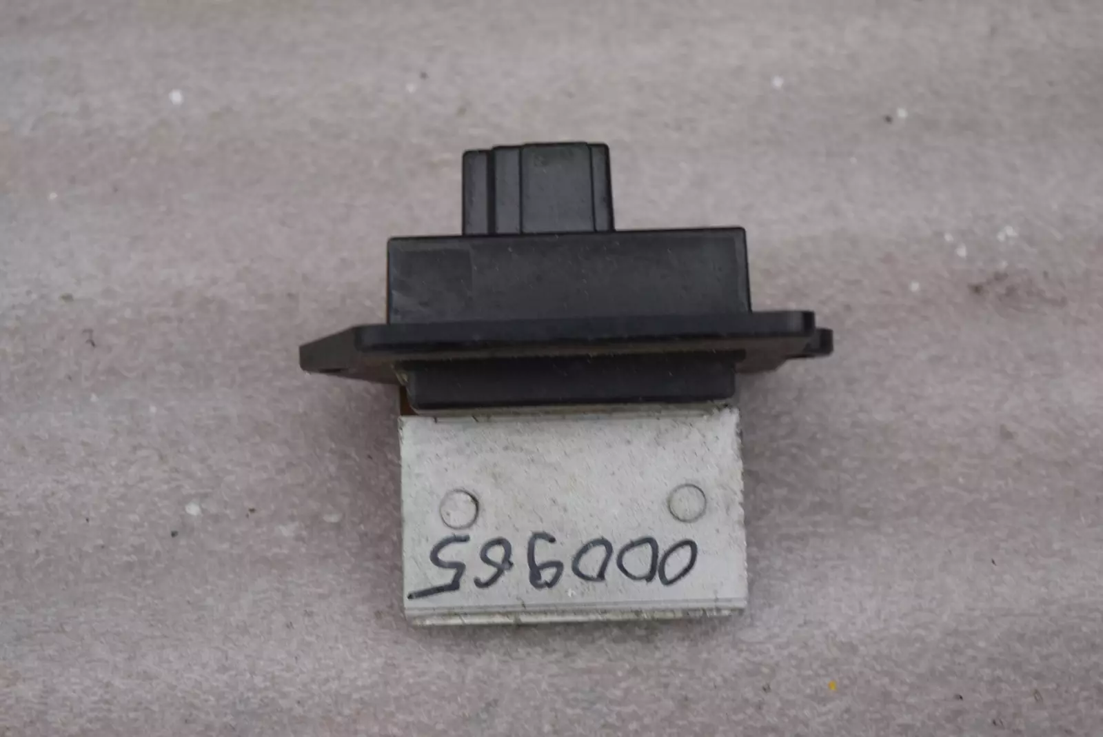 Сопротивление печки к Mazda Xedos 6 1998
