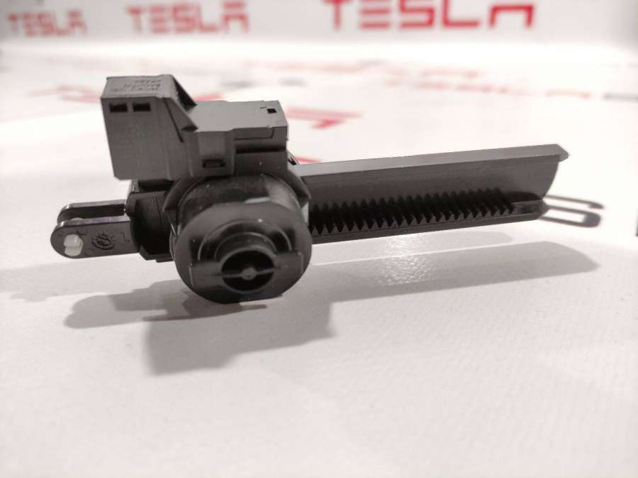 Бардачок к Tesla Model S 2015