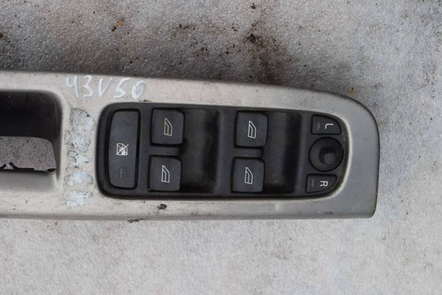 Блок управления стеклоподъемниками  к Volvo V50 2006