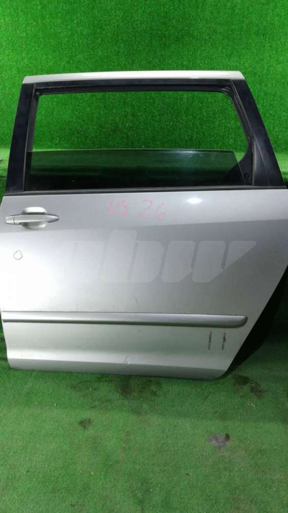 Дверь задняя левая к Toyota Sienna 2008
