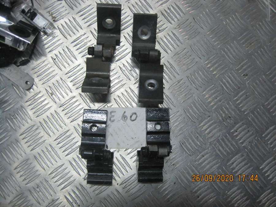 Петля двери к BMW 5 2007
