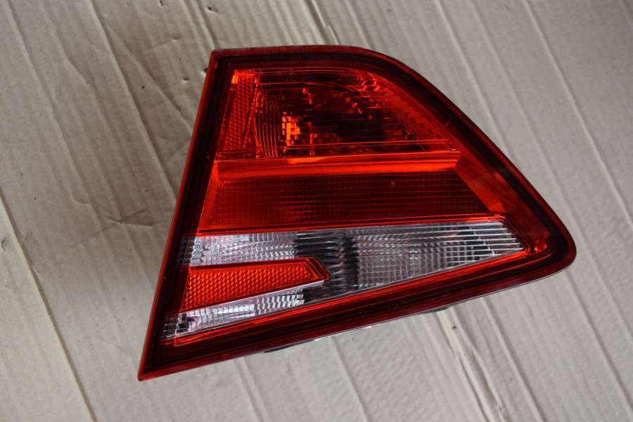 Фонарь крышки багажника правый к SEAT Toledo 2014