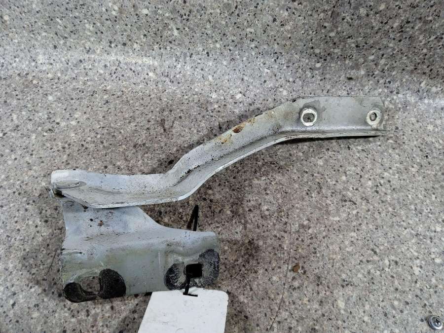 Петля капота левая к Nissan Qashqai 2008