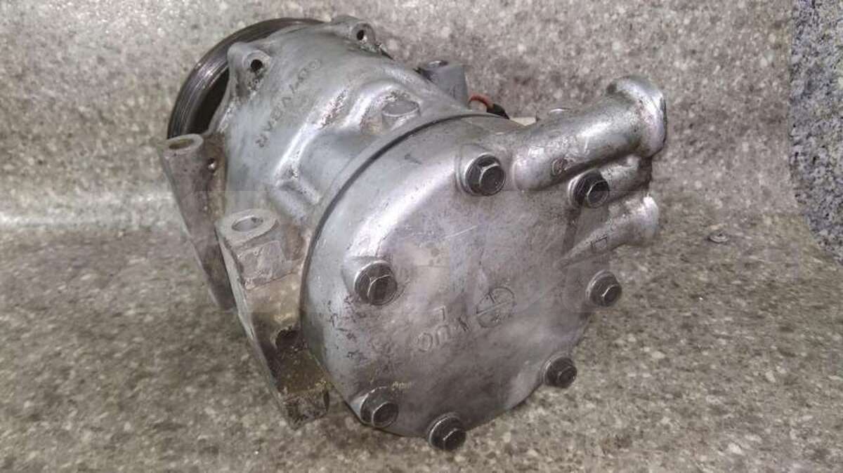 Компрессор кондиционера к Alfa Romeo 166 2001