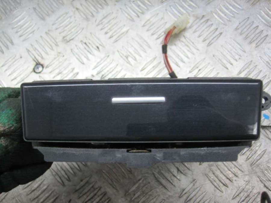 Пепельница к BMW 5 2008