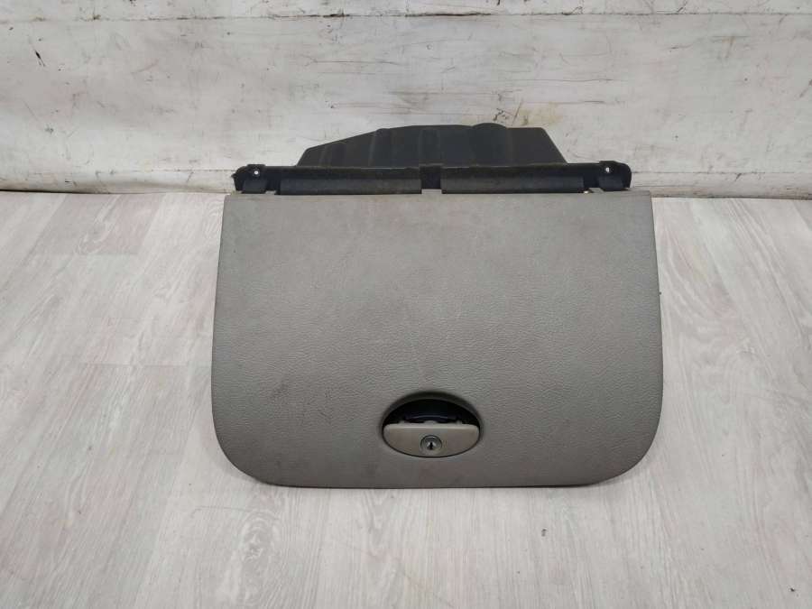 Бардачок к Citroen C5 2005