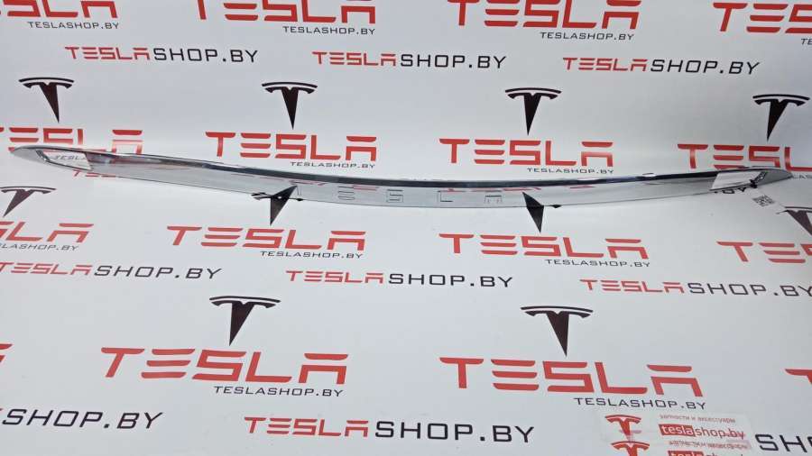 Молдинг крышки багажника к Tesla Model S 2015