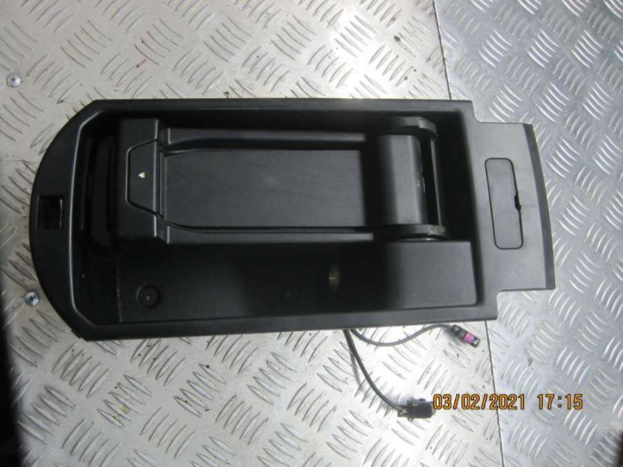 Подлокотник к BMW X3 2012