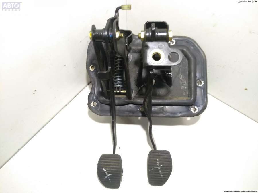Узел педальный (блок педалей) к Peugeot 406 2002