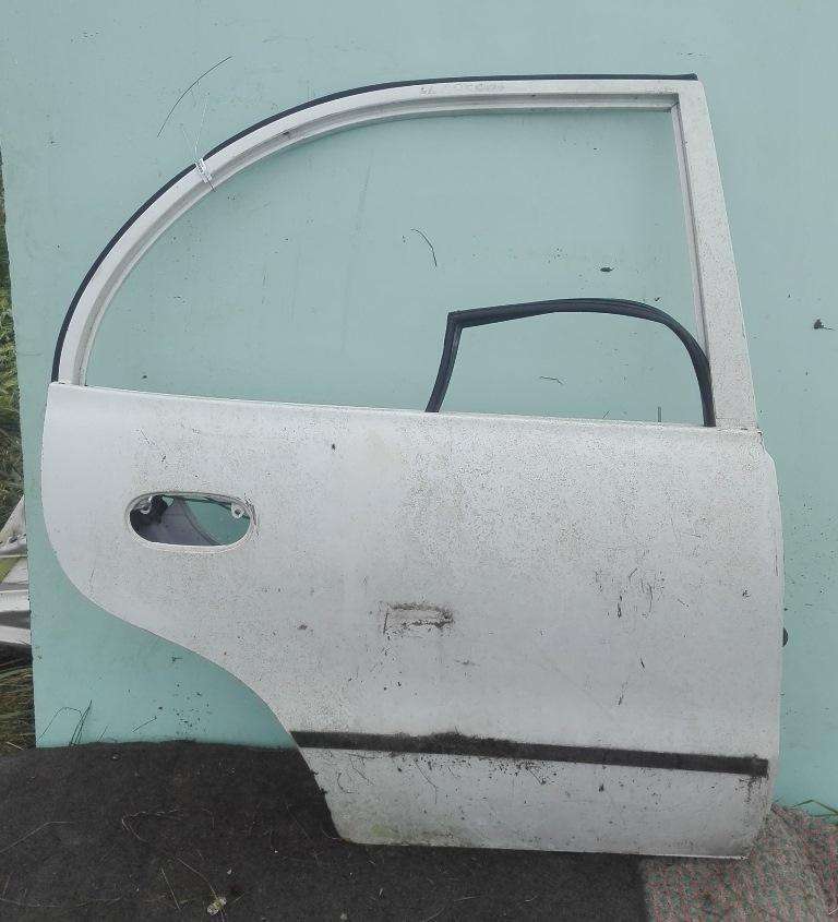 Уплотнитель к Hyundai Accent 1998