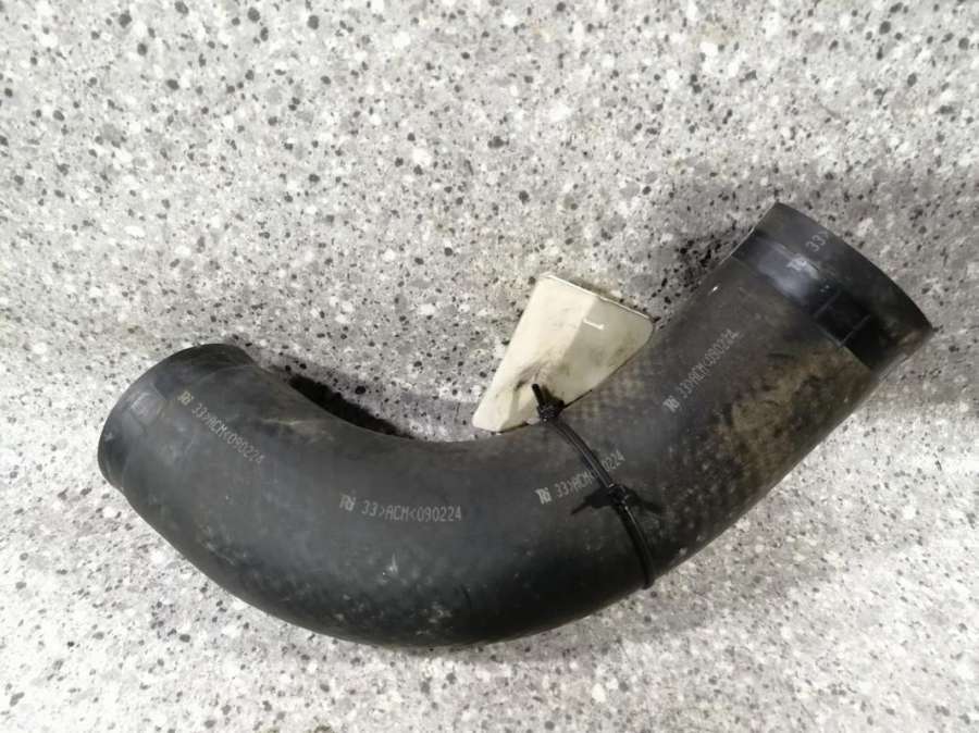 Патрубок интеркулера к Toyota Verso 2011
