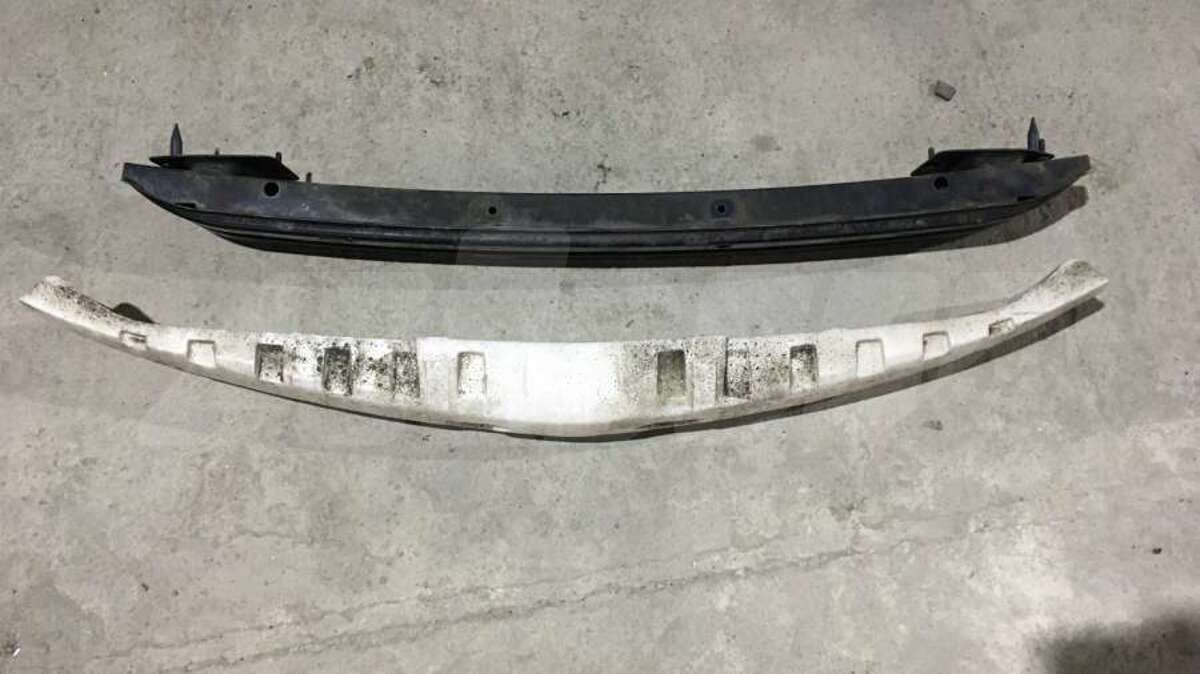 Усилитель бампера к Mazda Xedos 9 2000