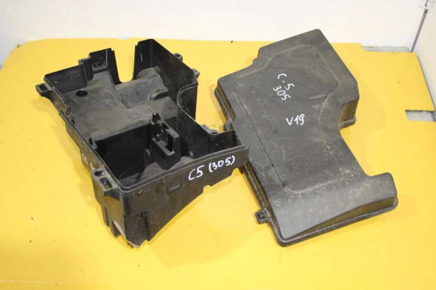 Короб предохранителей к Citroen C5 2002