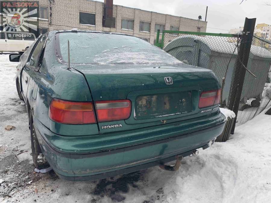 Моторчик стеклоочистителя  к Honda Accord 1995