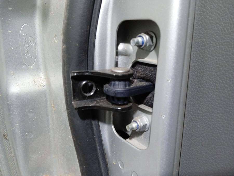 Ограничитель открывания двери к Ford Focus 2008