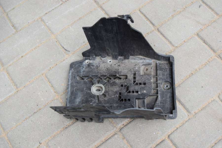 Полка аккумулятора к Volvo XC60 2010