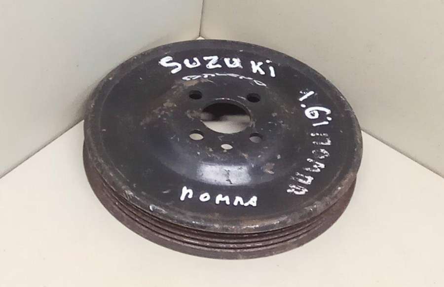Шкив помпы к Suzuki Baleno 1996