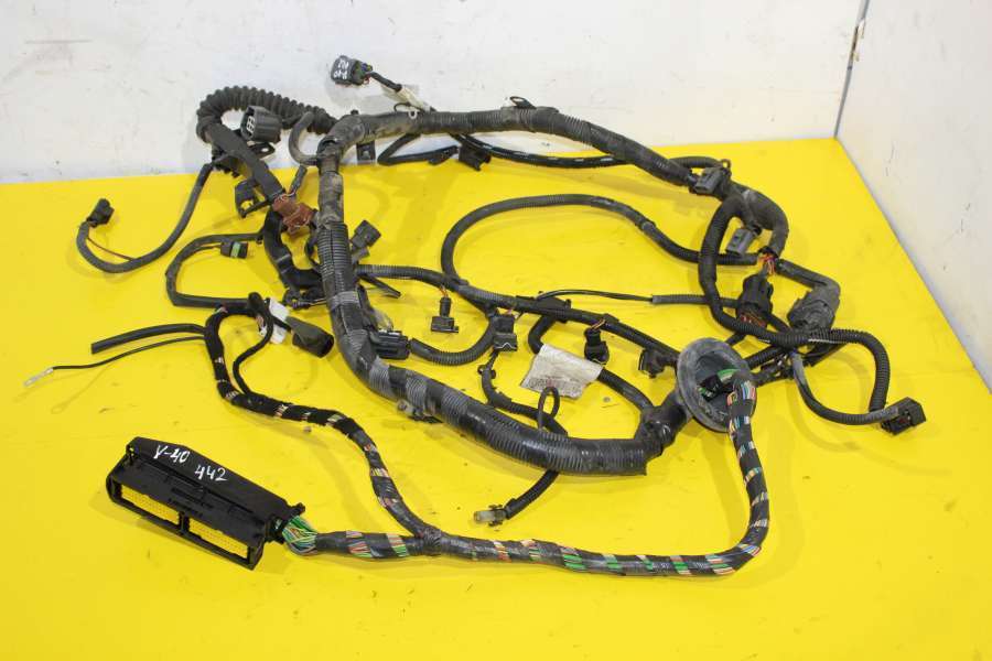 Проводка двигателя к Volvo V40 2003