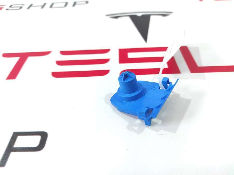 Заглушка к Tesla Model 3 2021
