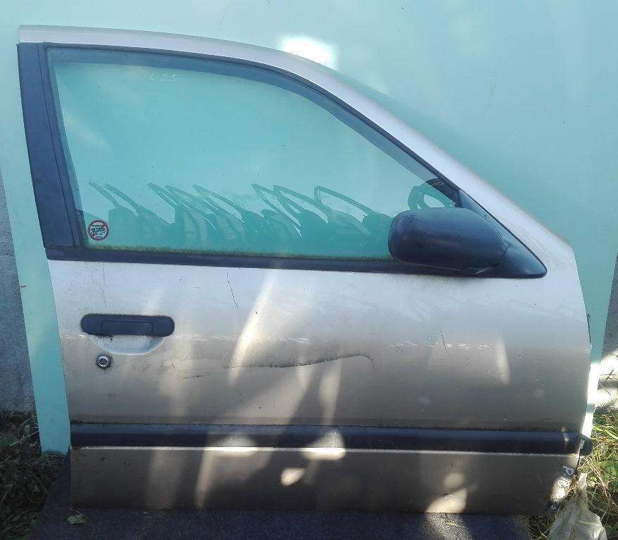 Уплотнитель к Nissan Primera 1995