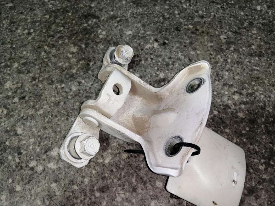Петля двери задней левой к Hyundai Atos 2001