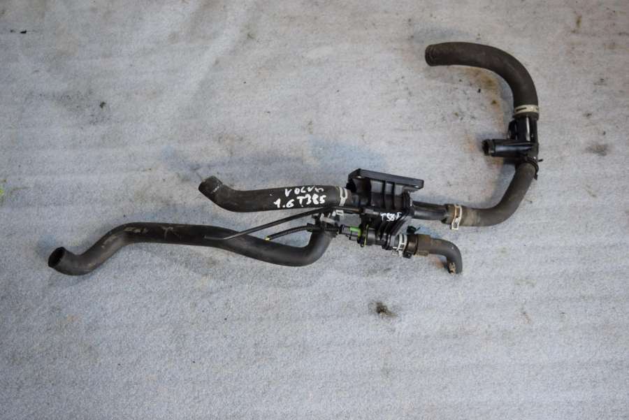 Корпус термостата к Volvo S60 2011