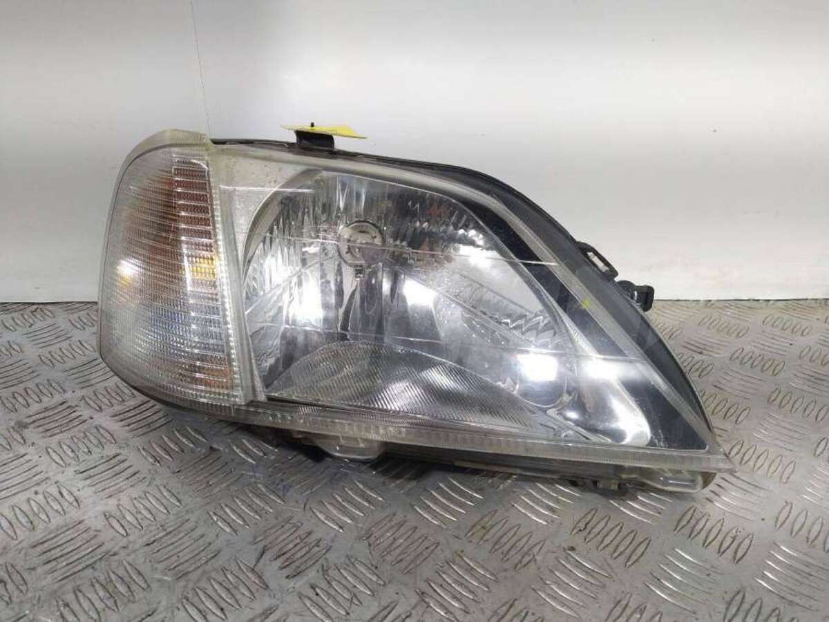 Фара правая к Renault Logan 2005
