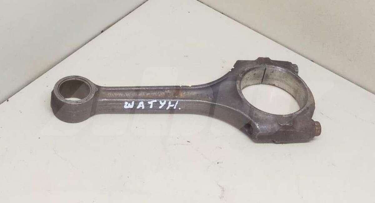 Шатун к Mitsubishi Carisma 1999