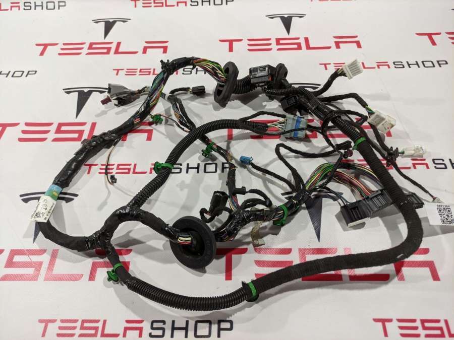 Проводка двери к Tesla Model S 2012