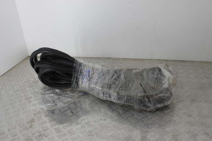Уплотнитель к BMW X3 2008