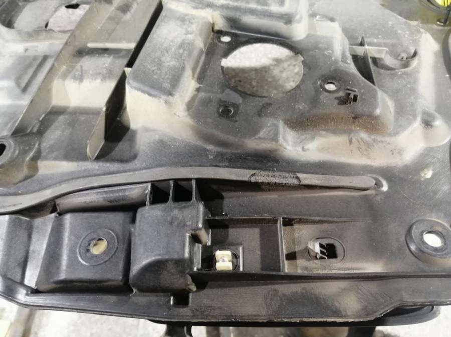 Ручка внутренняя задняя левая к Mazda 6 2005