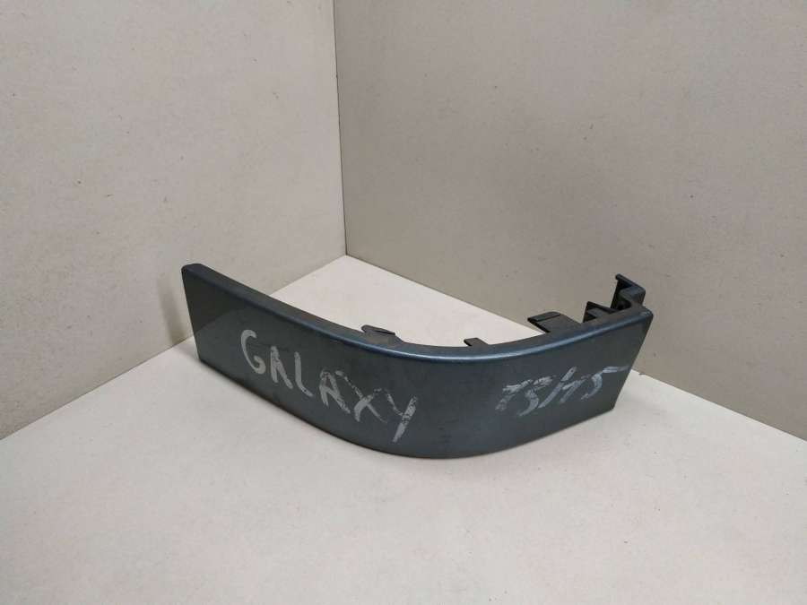 Ус под фонарь левый к Ford Galaxy 2002