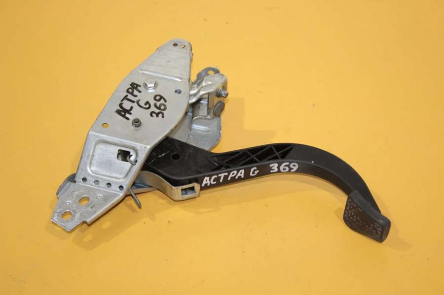 Педаль к Opel Astra 1999