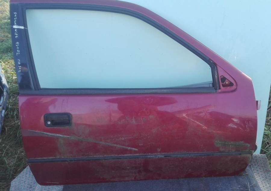 Уплотнитель к Suzuki Swift 1996