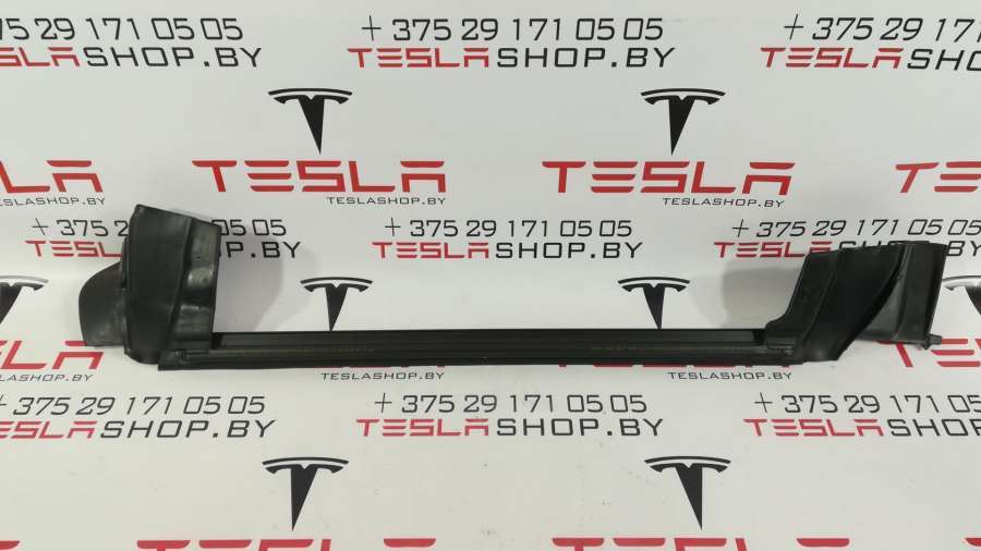 Уплотнитель к Tesla Model 3 2019