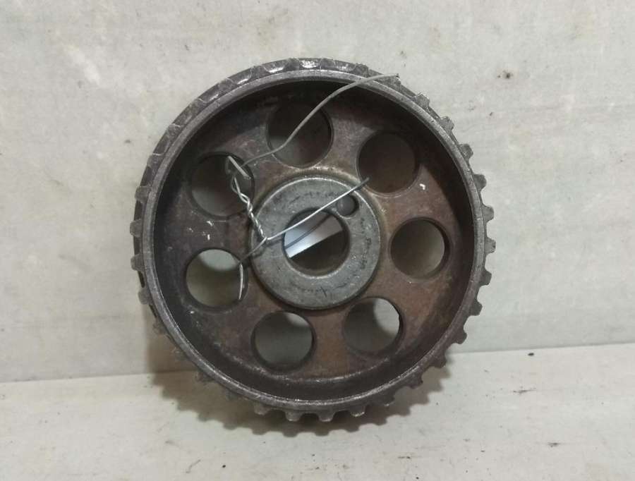 Шестерня к Nissan Almera 1998