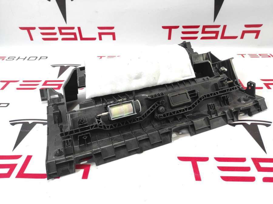 Бардачок к Tesla Model 3 2018