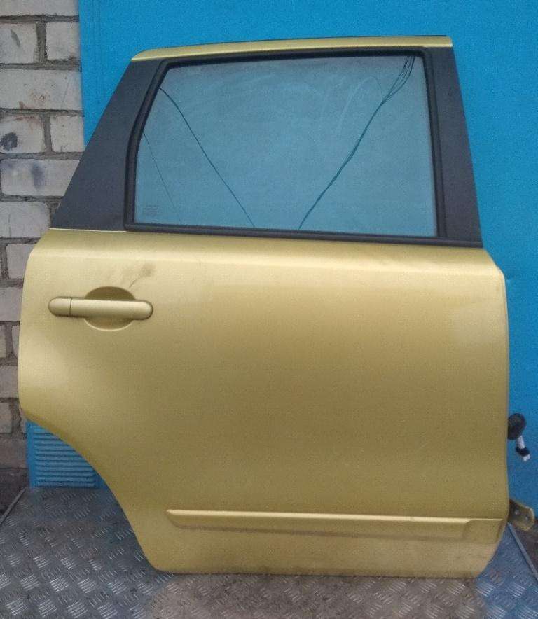Уплотнитель к Nissan Note 2008