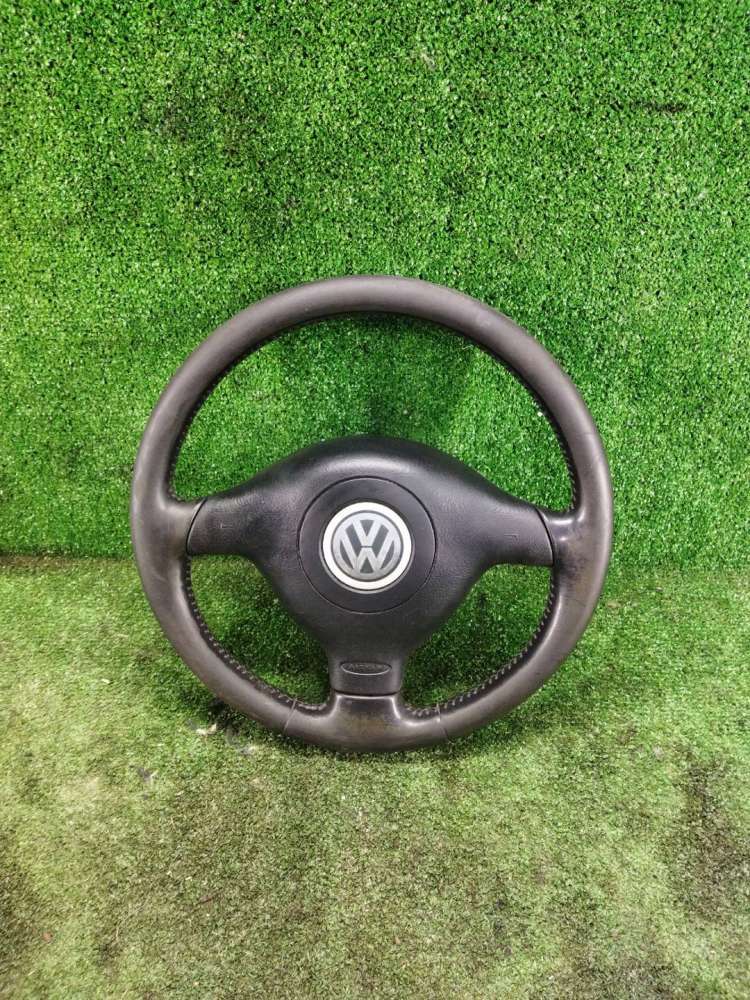 Руль к Volkswagen Golf 2000