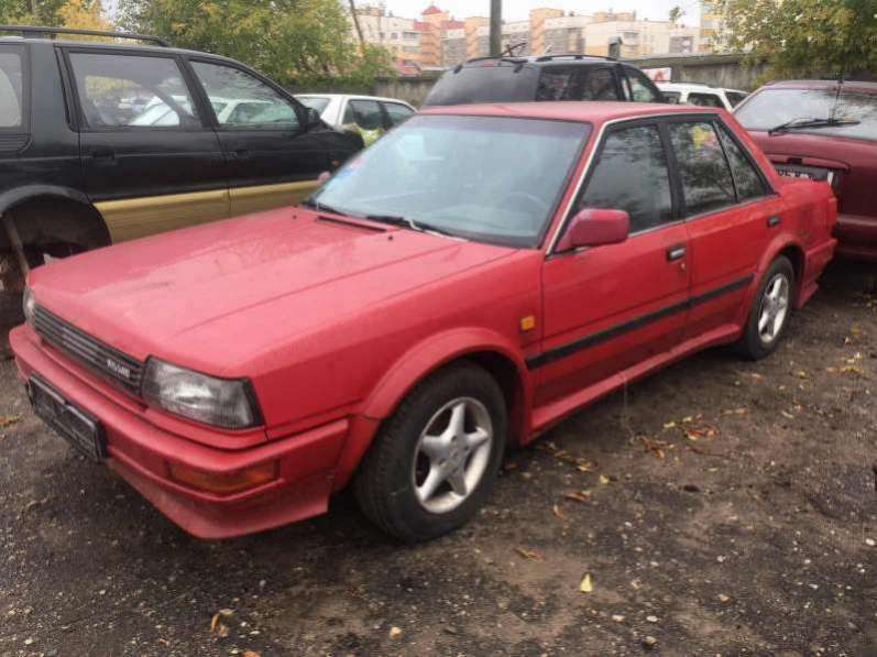 Моторчик стеклоочистителя  к Nissan Bluebird 1989