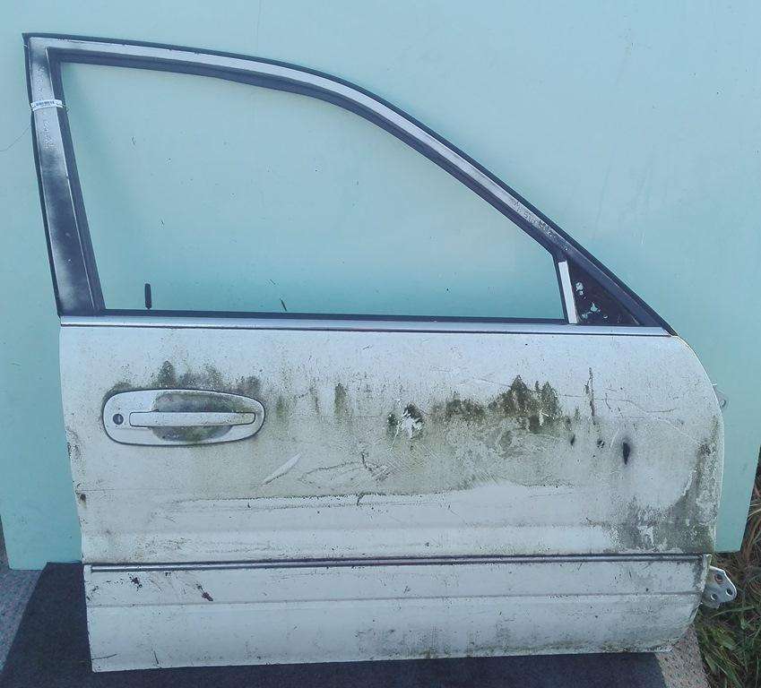 Уплотнитель к Mitsubishi Sigma 1992
