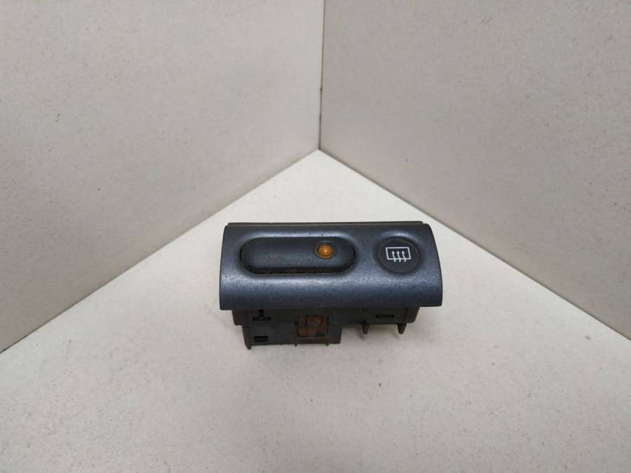 Кнопка  к Ford Mondeo 2000