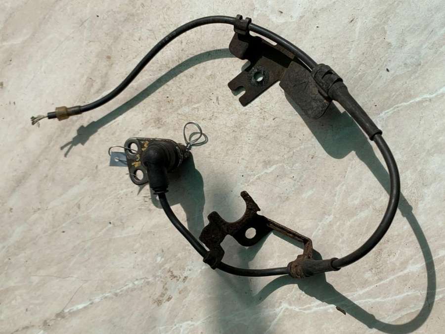 Датчик ABS к Mazda 323 1999
