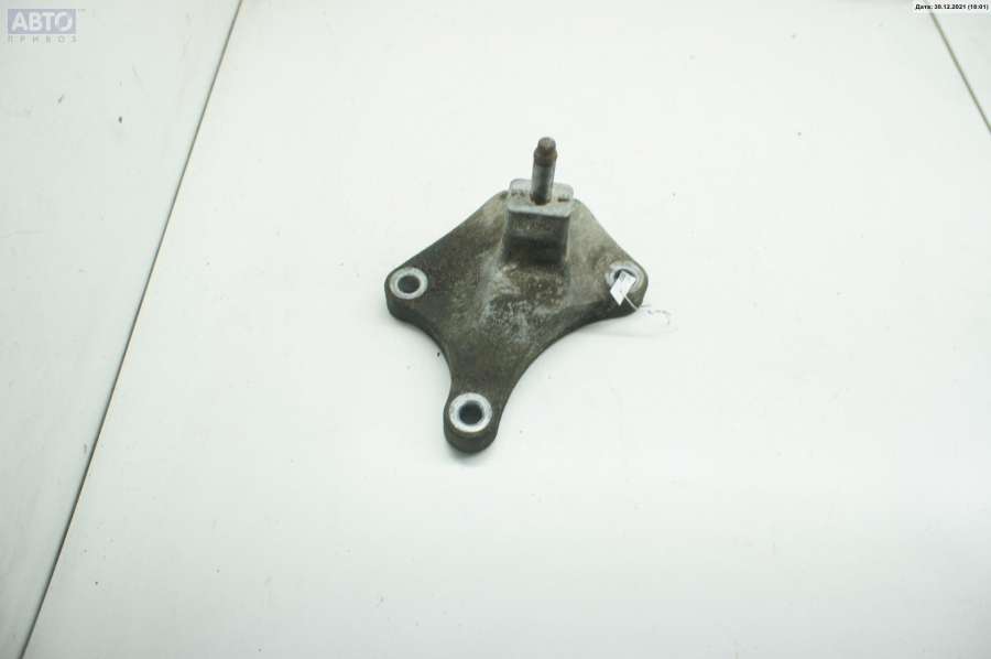 Кронштейн КПП к Ford Fiesta 2004