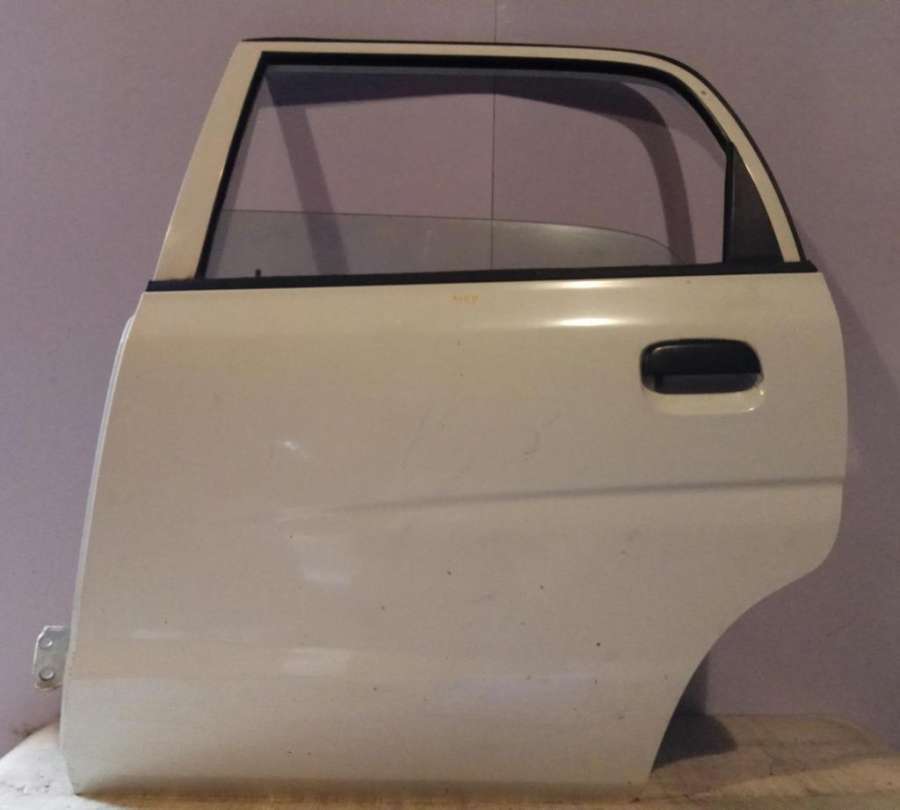Уплотнитель к Suzuki Alto 2003