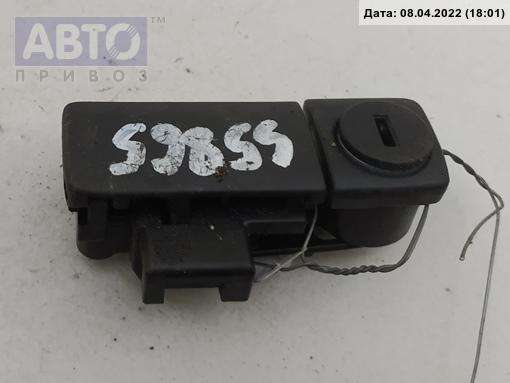 Замок бардачка к Nissan Primera 1999