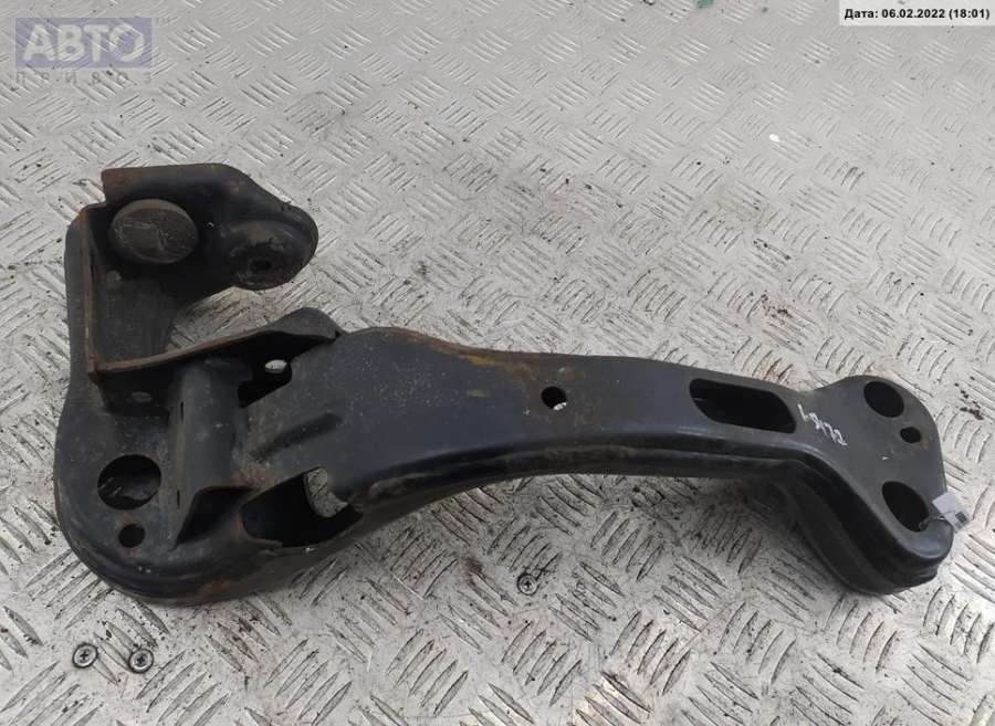 Кронштейн КПП к BMW X3 2006